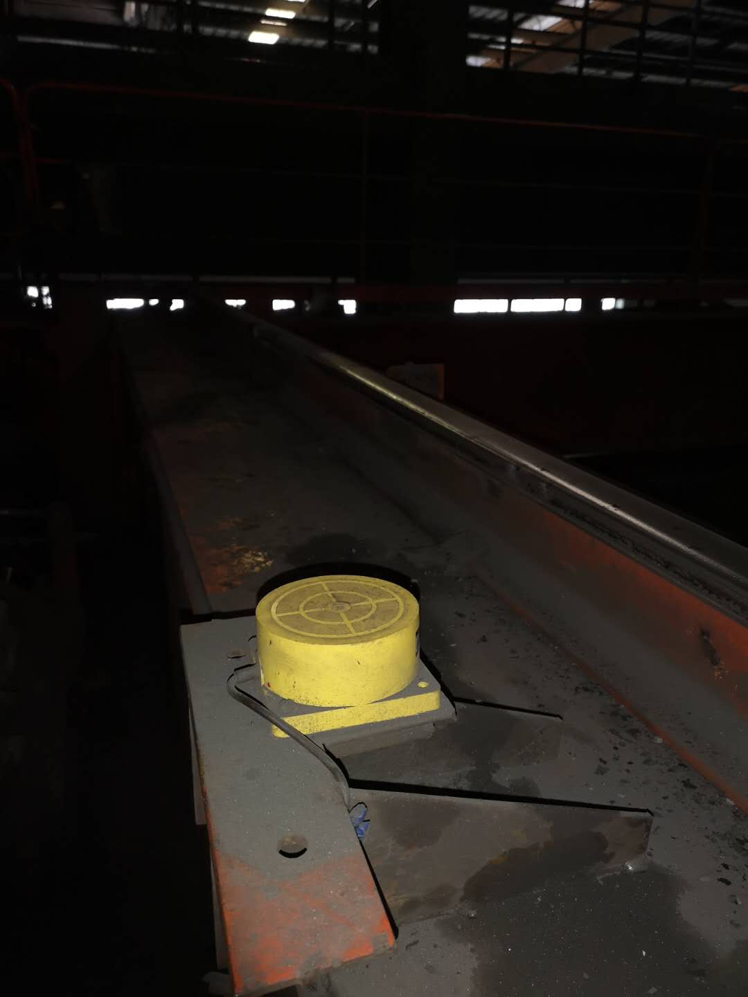 接近開(kāi)關(guān)在天車上的使用